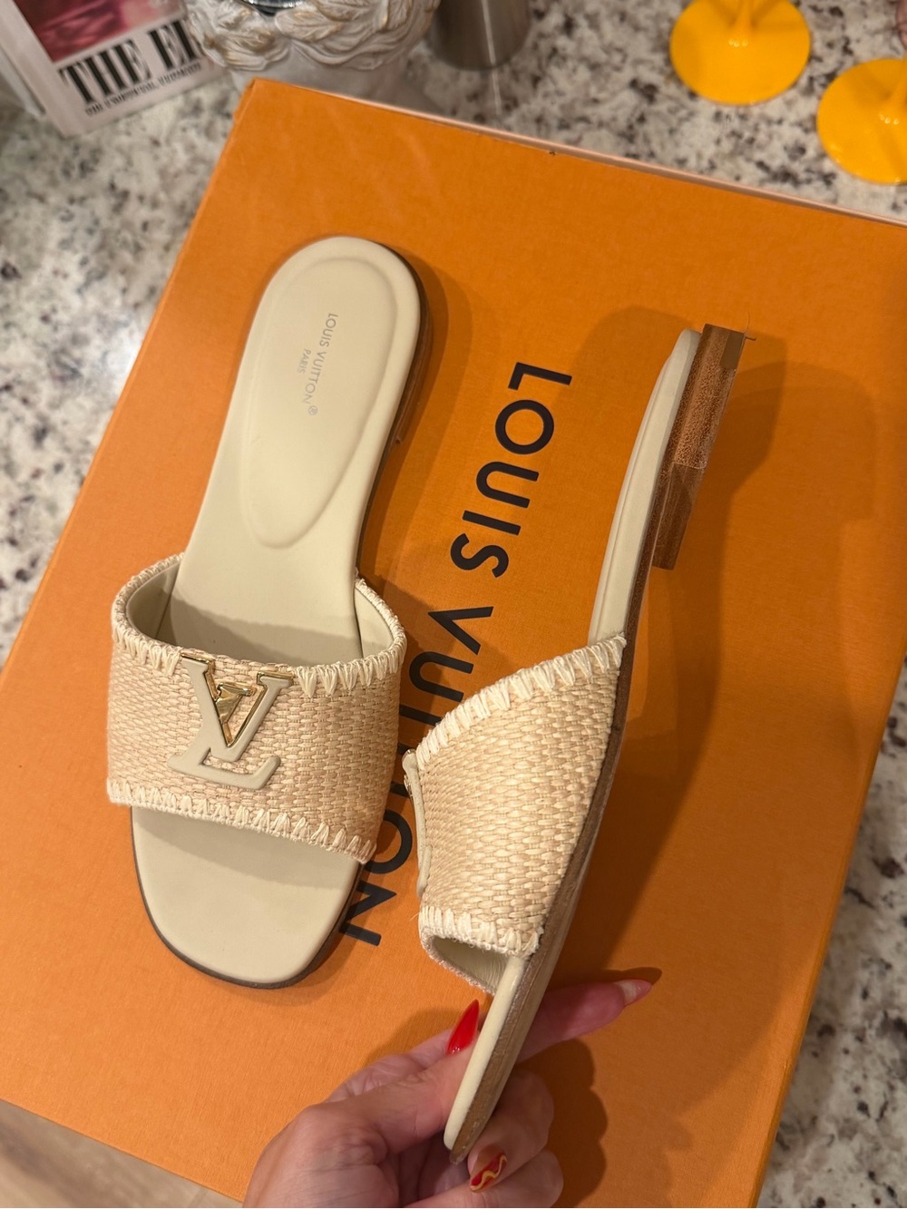 Louis Vuitton Mare Flat Mule - Picture 2 of 10